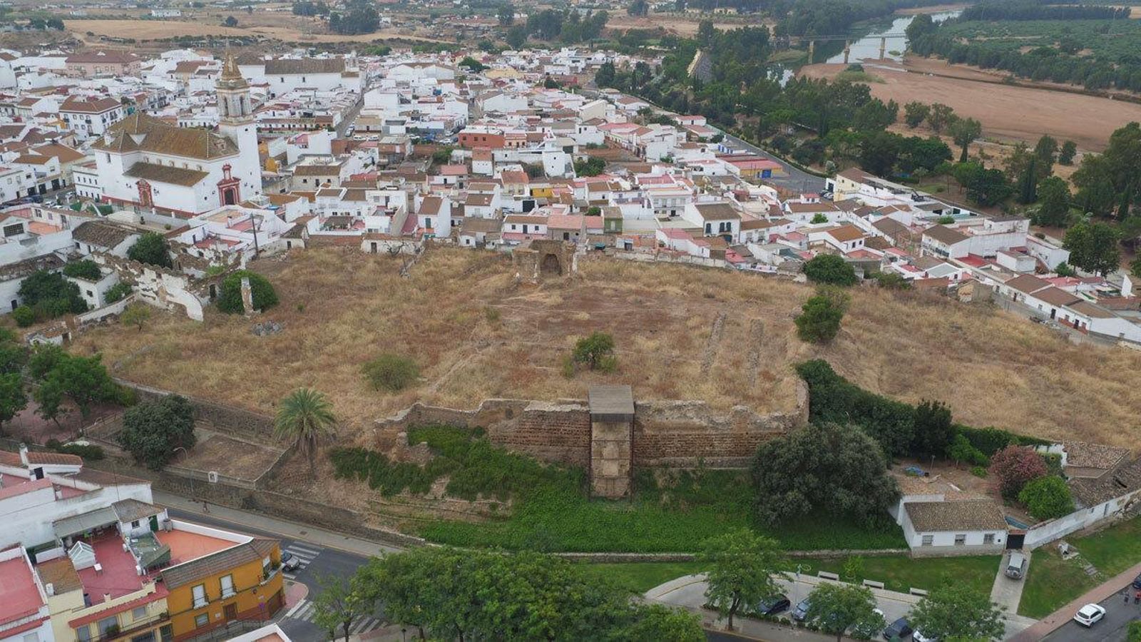 Castillo de Gibraleón desde el aire