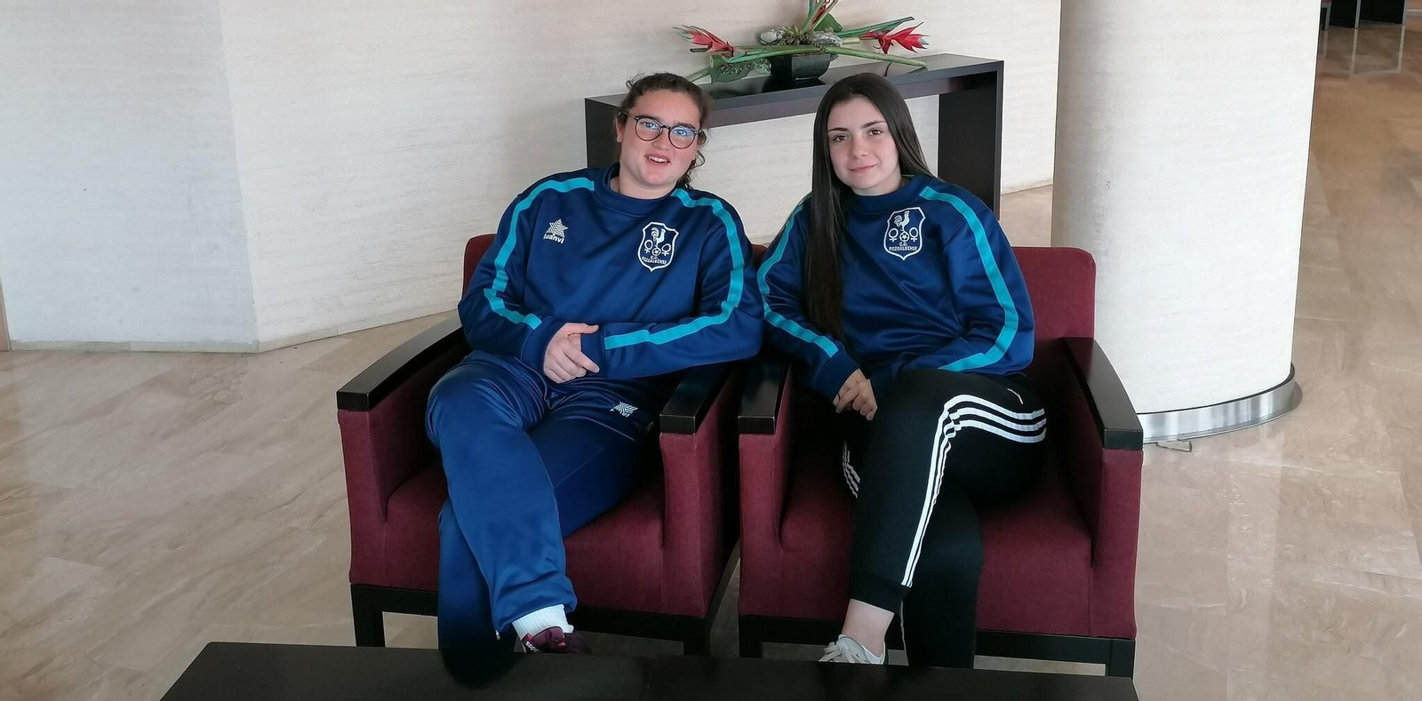 María José Pedrajas, a la derecha de la imagen, junto a su compañera en el Pozoalbense Inma Herruzo.