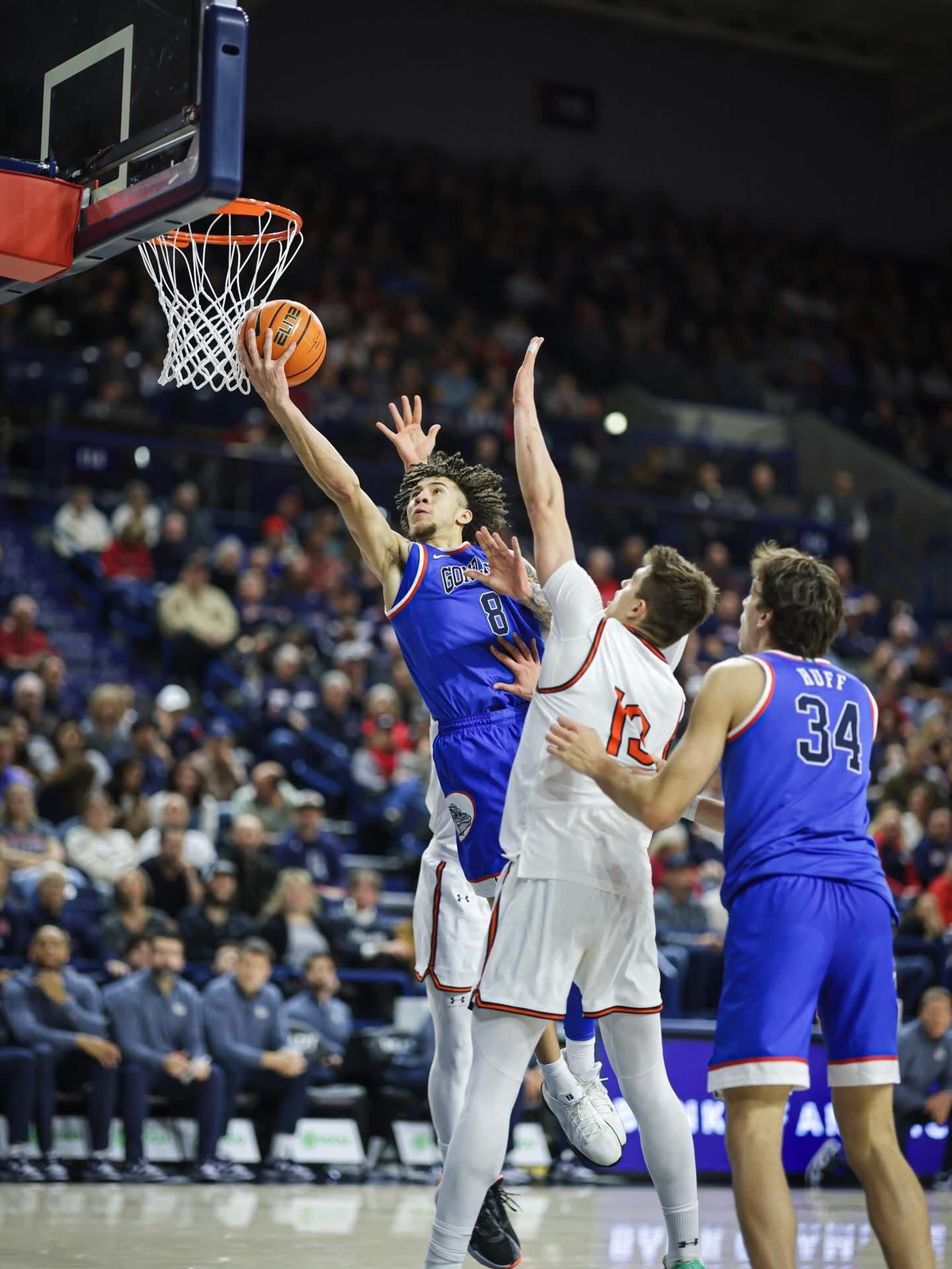 NCAA: Mario Saint Supéry suma minutos y confianza en Gonzaga