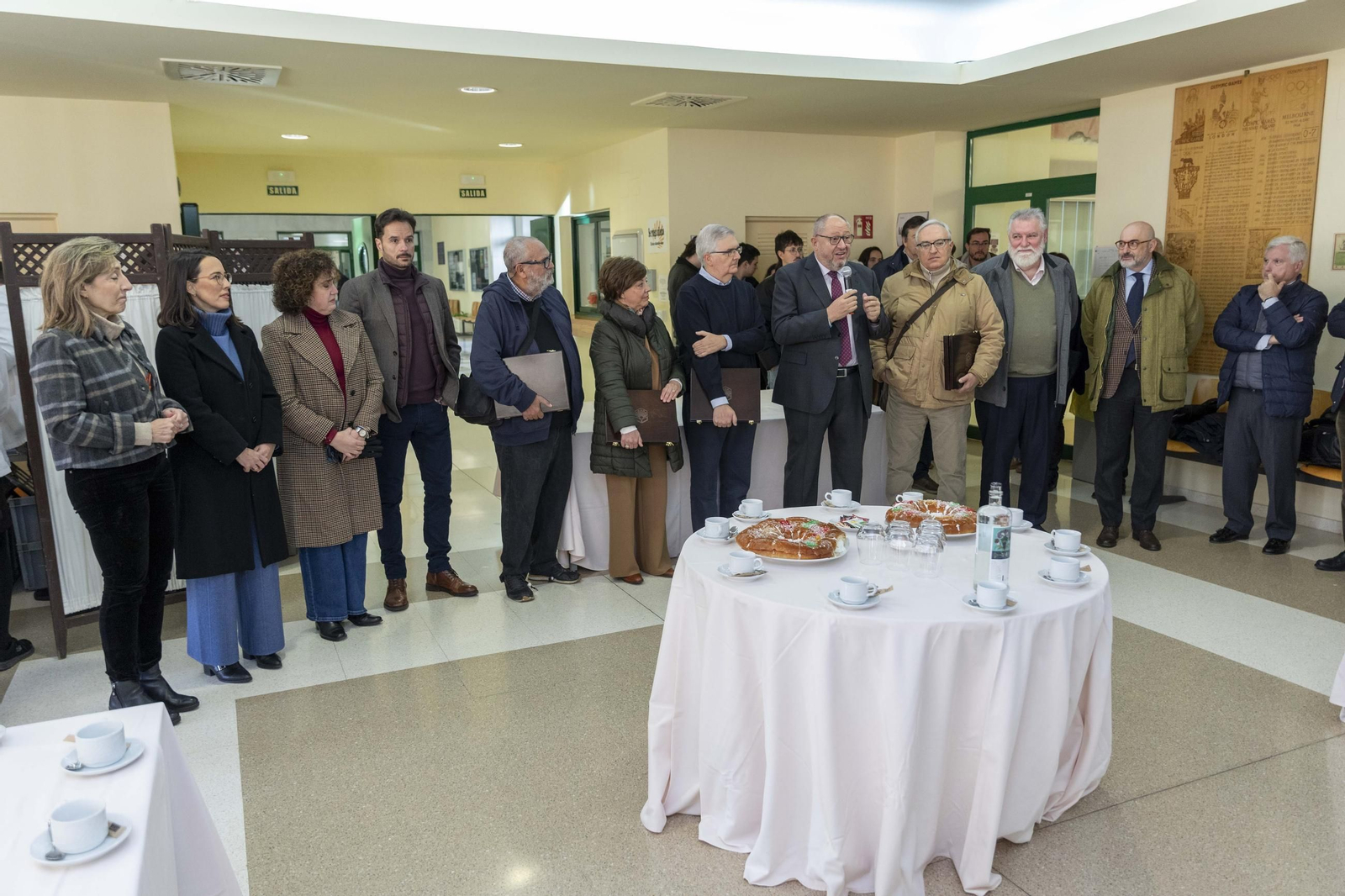eL Tradicional desayuno con roscón de Reyes en el Campus de Rabanales, en imágenes