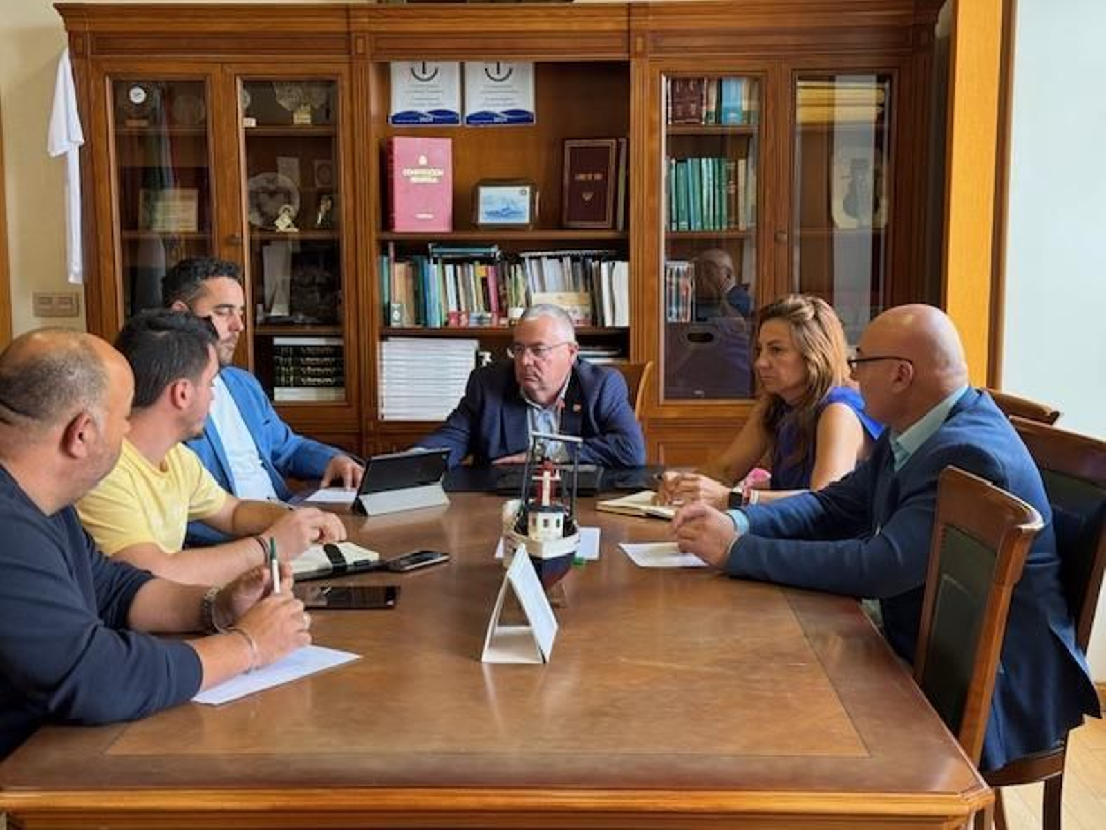 Reunión del equipo de gobierno.