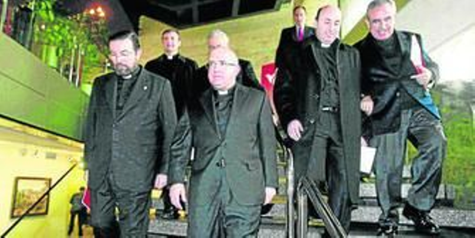 Santiago Gómez Sierra, junto a algunos de los patronos de Cajasur e una imagen de 2010.