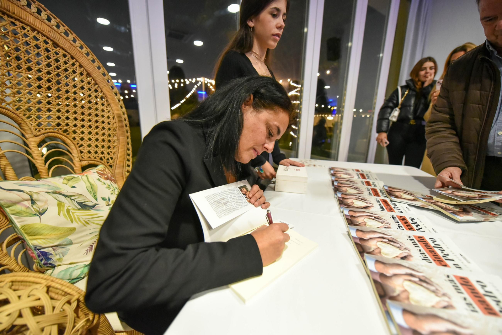 Olga Junquera firmará ejemplares de su libro '20 días más cocinando con Pedro' en El Corte Inglés de Jerez.
