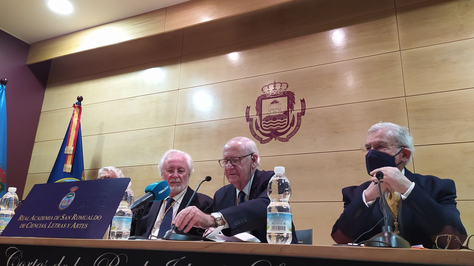 Mesa redonda organizada por la Academia de San Romualdo 'Narrar en pandemia'.