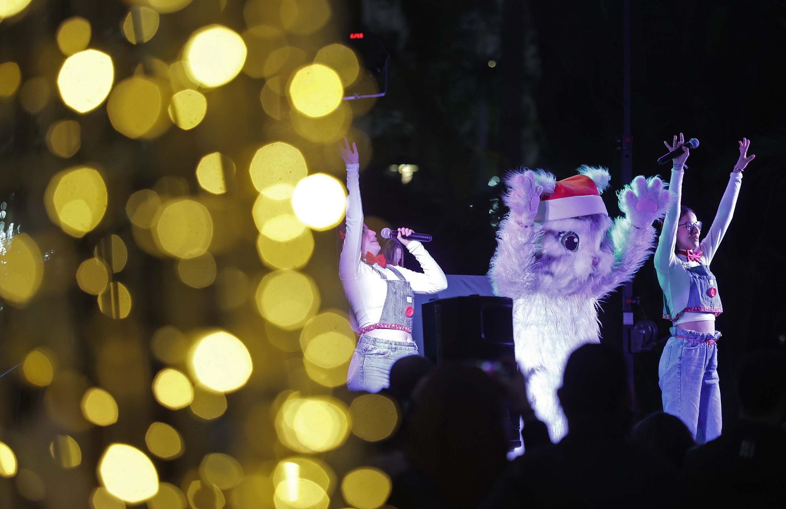 Las fotos del cantajuegos navideño en el Parque María Cristina de Algeciras