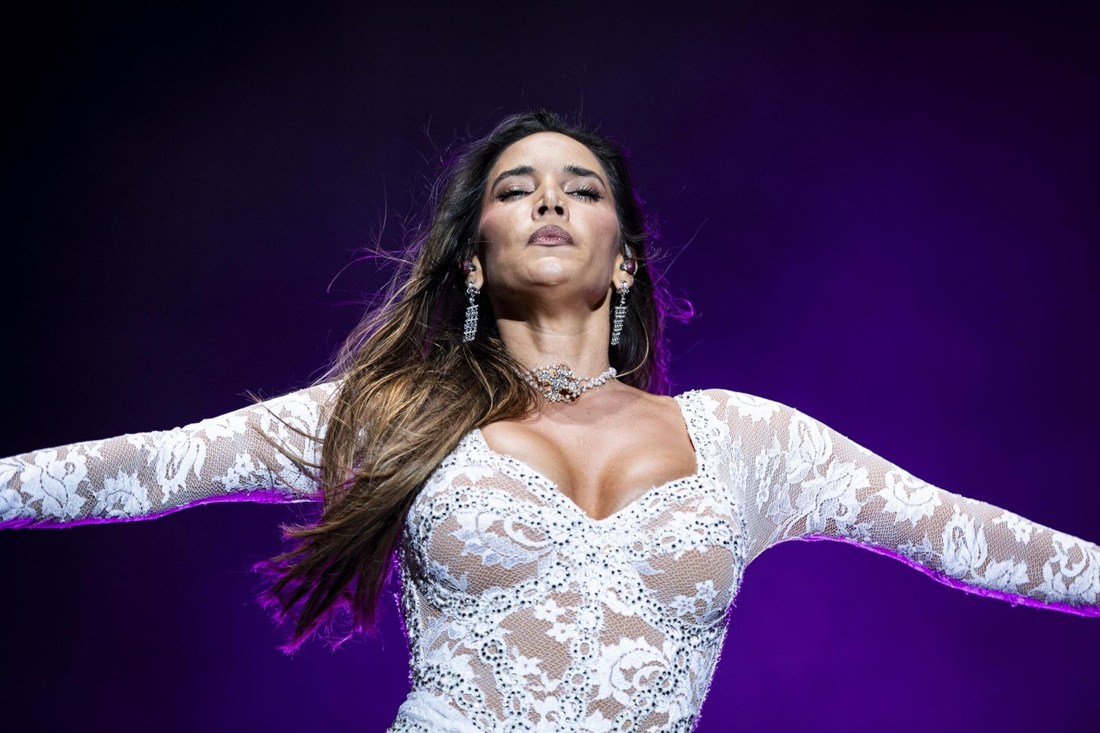 Búscate en las imágenes del concierto de India Martínez en San Fernando