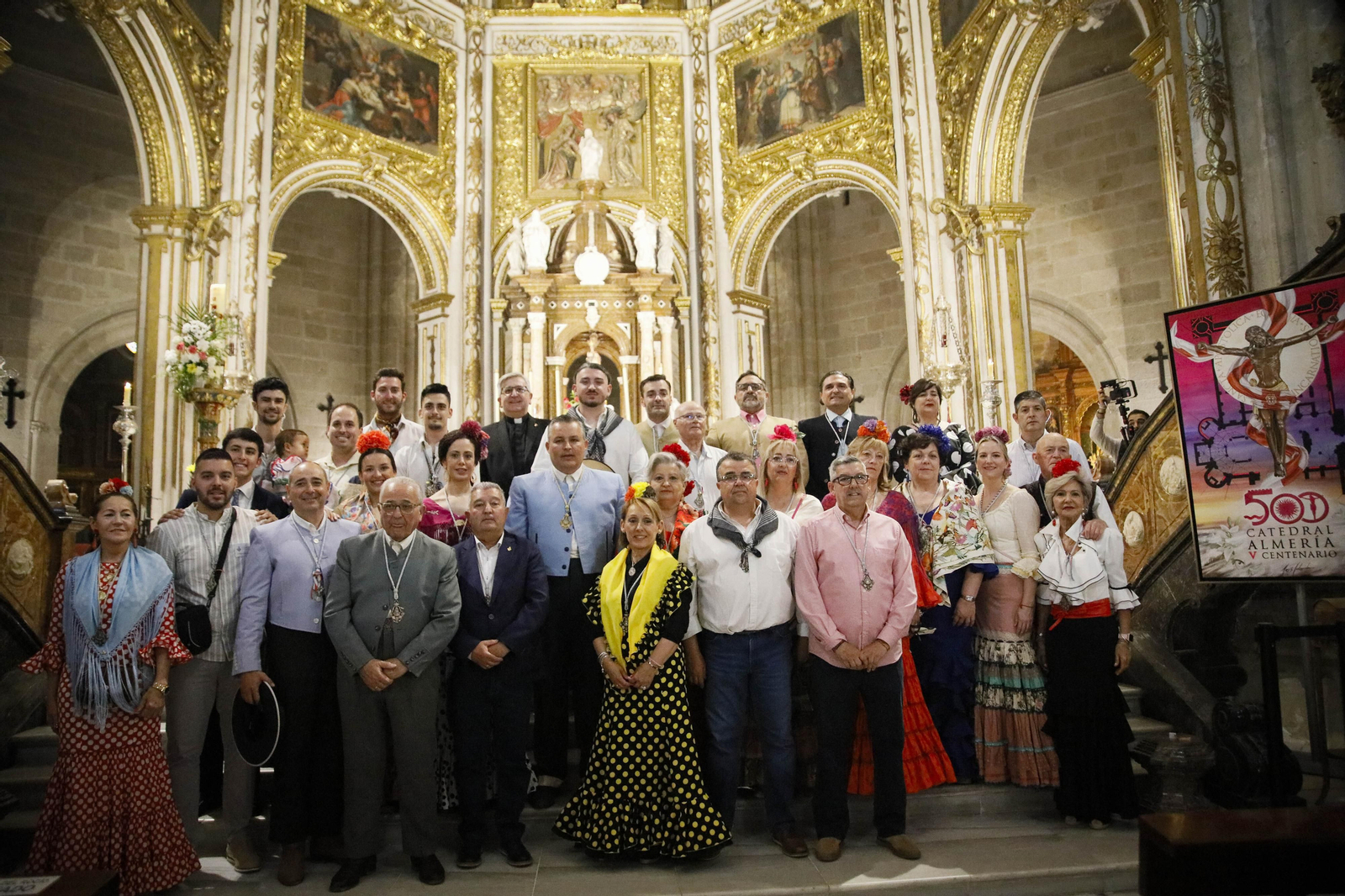 Imágenes de la salida  del Rocío desde la Catedral de Almería
