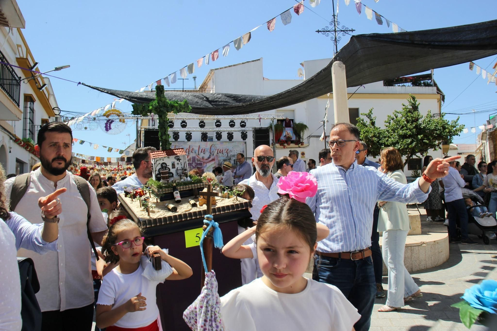 La procesión de la Cruz de Mayo de Montilla, en imágenes