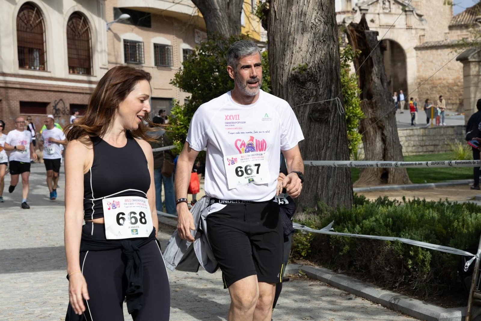 Más de 2.100 participantes corren  para promover la salud en Jaén, en imágenes (2)
