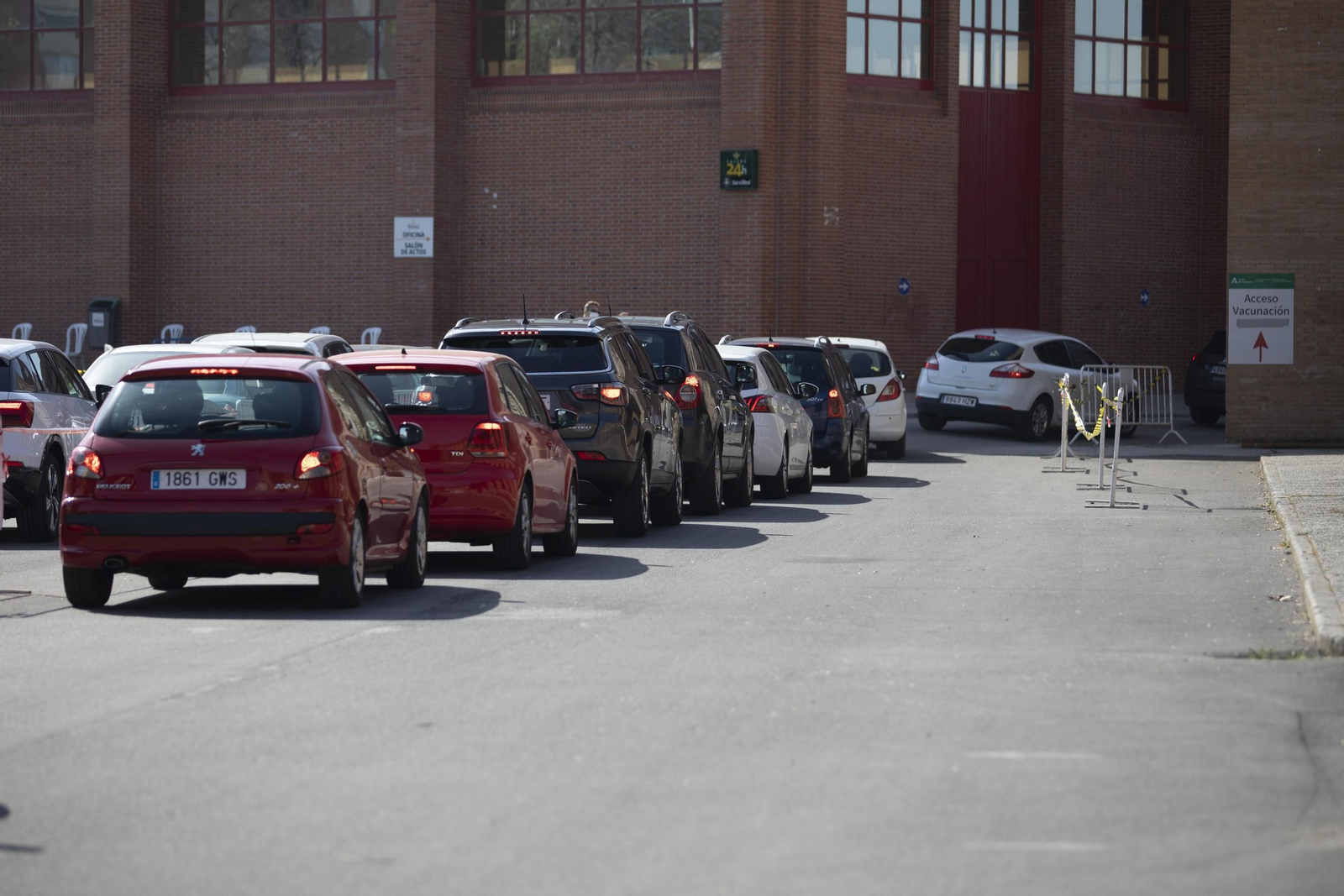 Fotos: así se está vacunando en Granada a los mayores de 60 años
