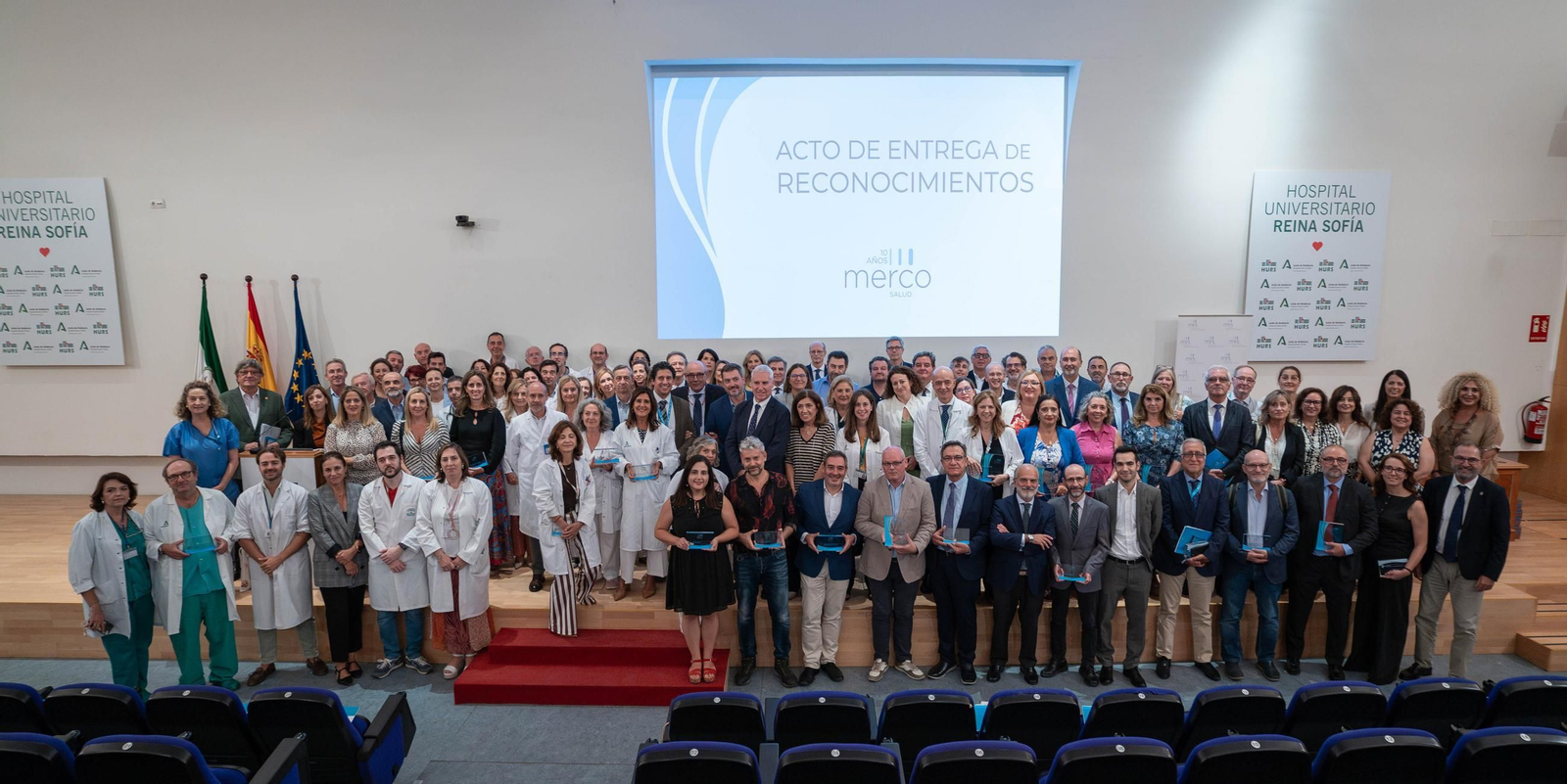 Foto familia delos representantes de las especialidades destacadas por el estudio. Foto familia delos representantes de las especialidades destacadas por el estudio.