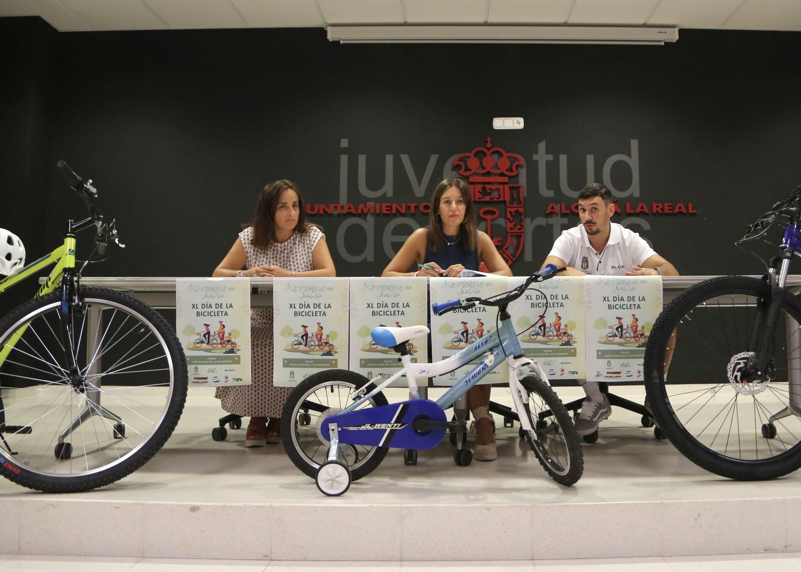 Eva Hinojosa, Belén Ramín y Álvaro Funes, en la presentación del Día de la Bicicleta.