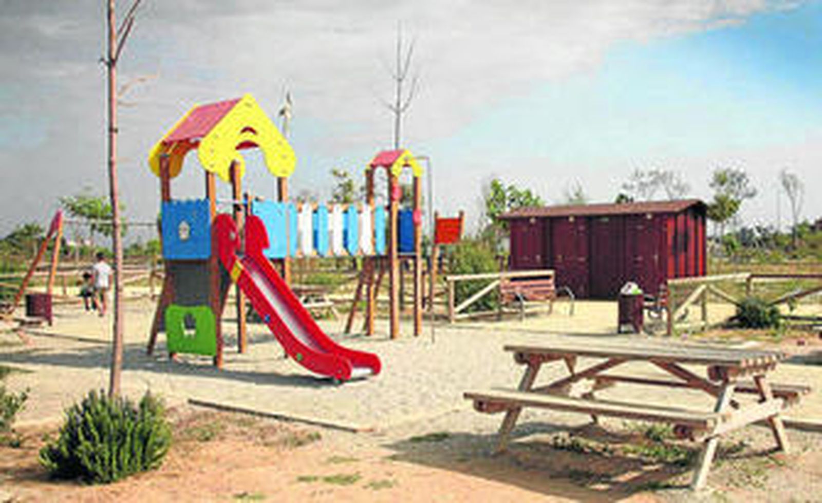 Zona de juegos del parque Laguna del Moral.