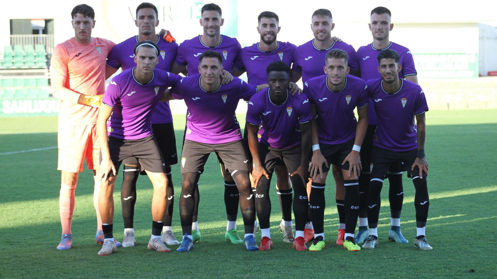 Formación inicial del Córdoba CF ante el Cádiz.