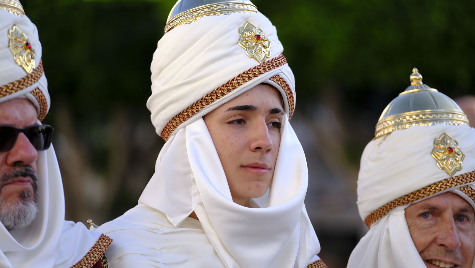 El espectacular desfile de Moros y Cristianos de Mojácar, en imágenes