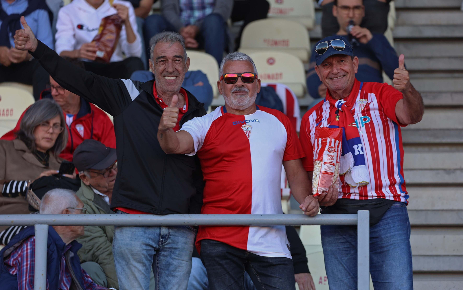 Búscate en el Nuevo Mirador durante el Algeciras - Castellón de Primera RFEF