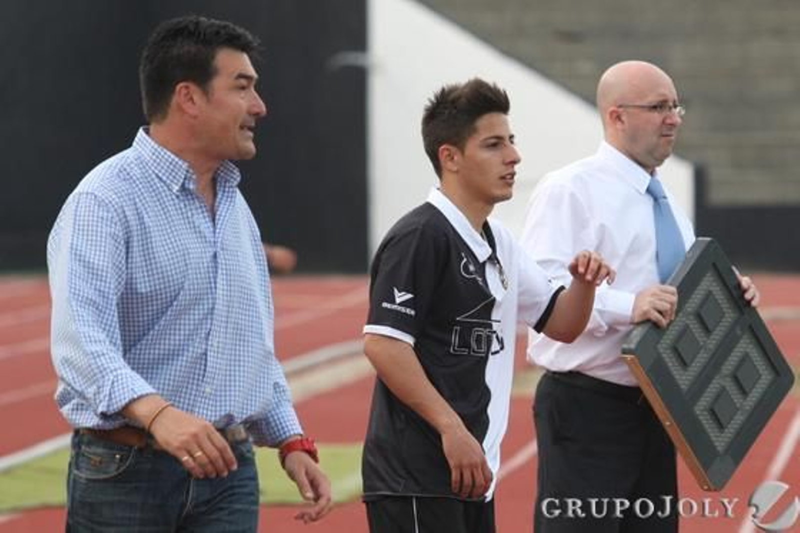 La Balona certifica su segunda posición tras el 2-0 para los blanquinegros.

Foto: Paco Guerrero