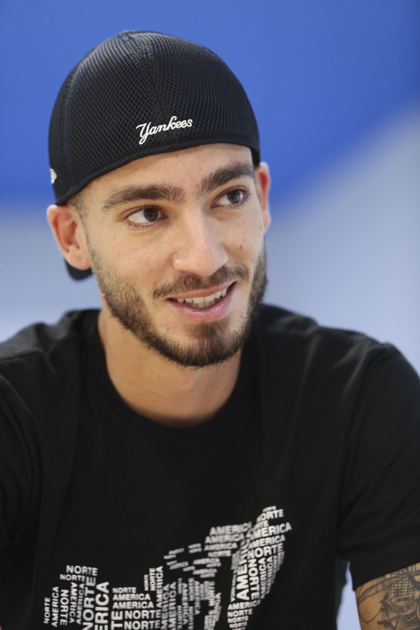 Las fotos de la entrevista a Mikel Villanueva