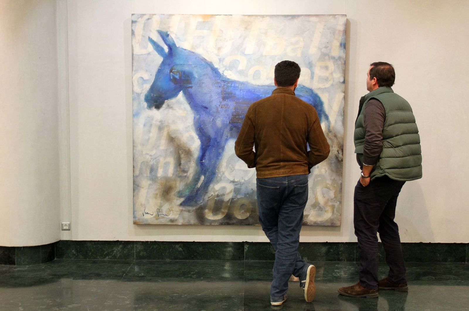 Imágenes de la exposición de Víctor Pulido '(Hilo conductor). 20 años de Clínica Enrile'.