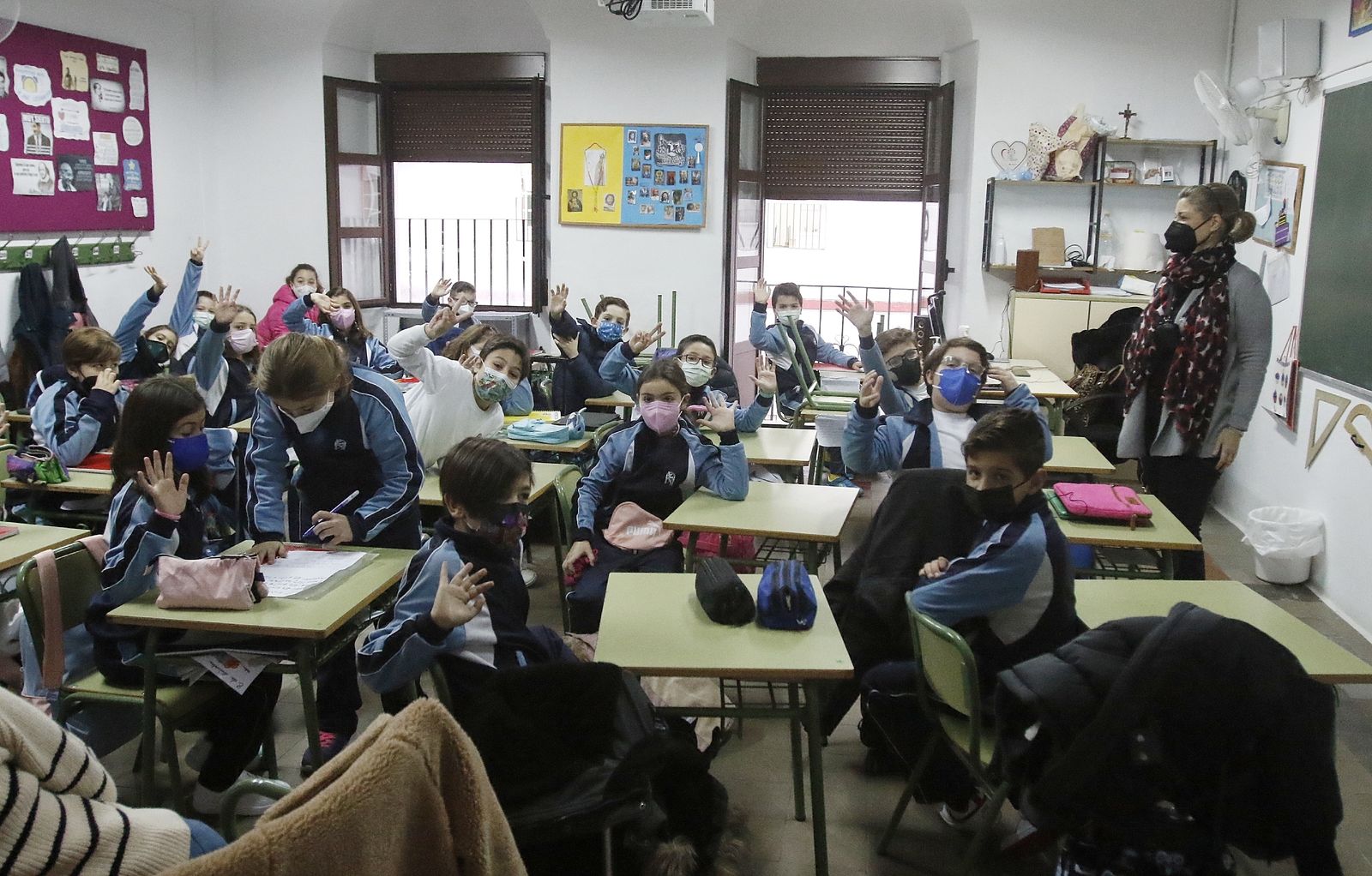 Las imágenes de la vuelta al colegio en Córdoba tras las vacaciones de Navidad