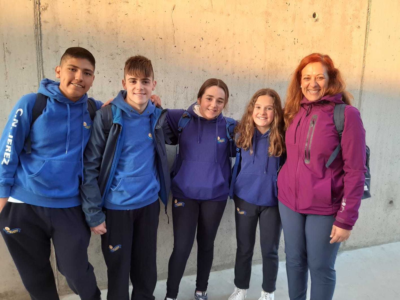 Alexander Ortiz, Ángel Belinchón, Alejandra Abasolo y Rosa María Montero, junto a la directora técnica Inma García.