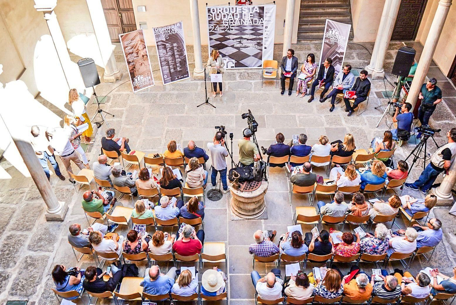 La OCG presentó este martes su programa para la temporada 24-25 en el edificio de la Curia de la Catedral de Granada. La OCG presentó este martes su programa para la temporada 24-25 en el edificio de la Curia de la Catedral de Granada.