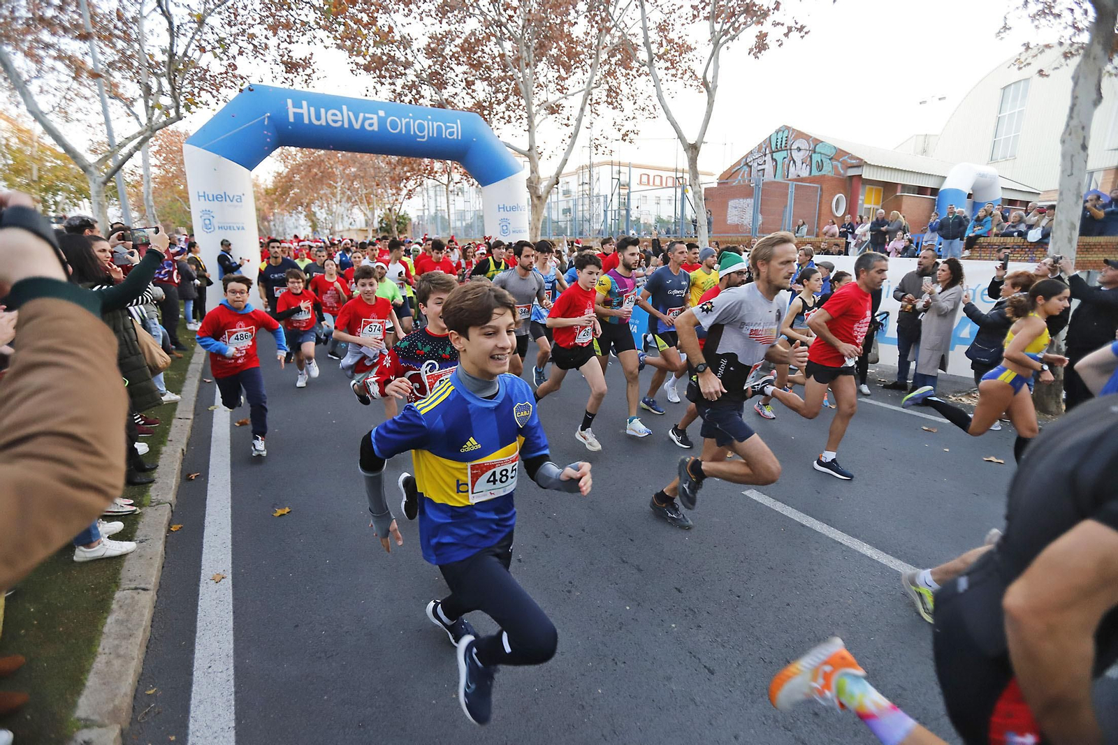 Imágenes de la XIII carrera de San Silvestre en Huelva