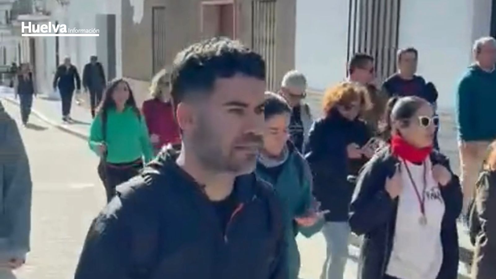 Llegada de los peregrinos de Huelva a Trigueros para encontrarse con San Antonio Abad.