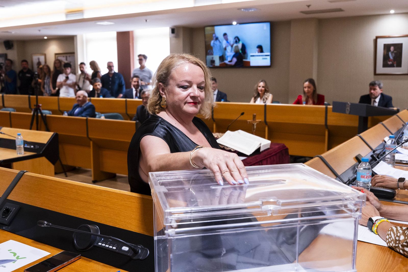 Julia Ibáñez toma posesión como nueva alcaldesa de El Ejido, en imágenes