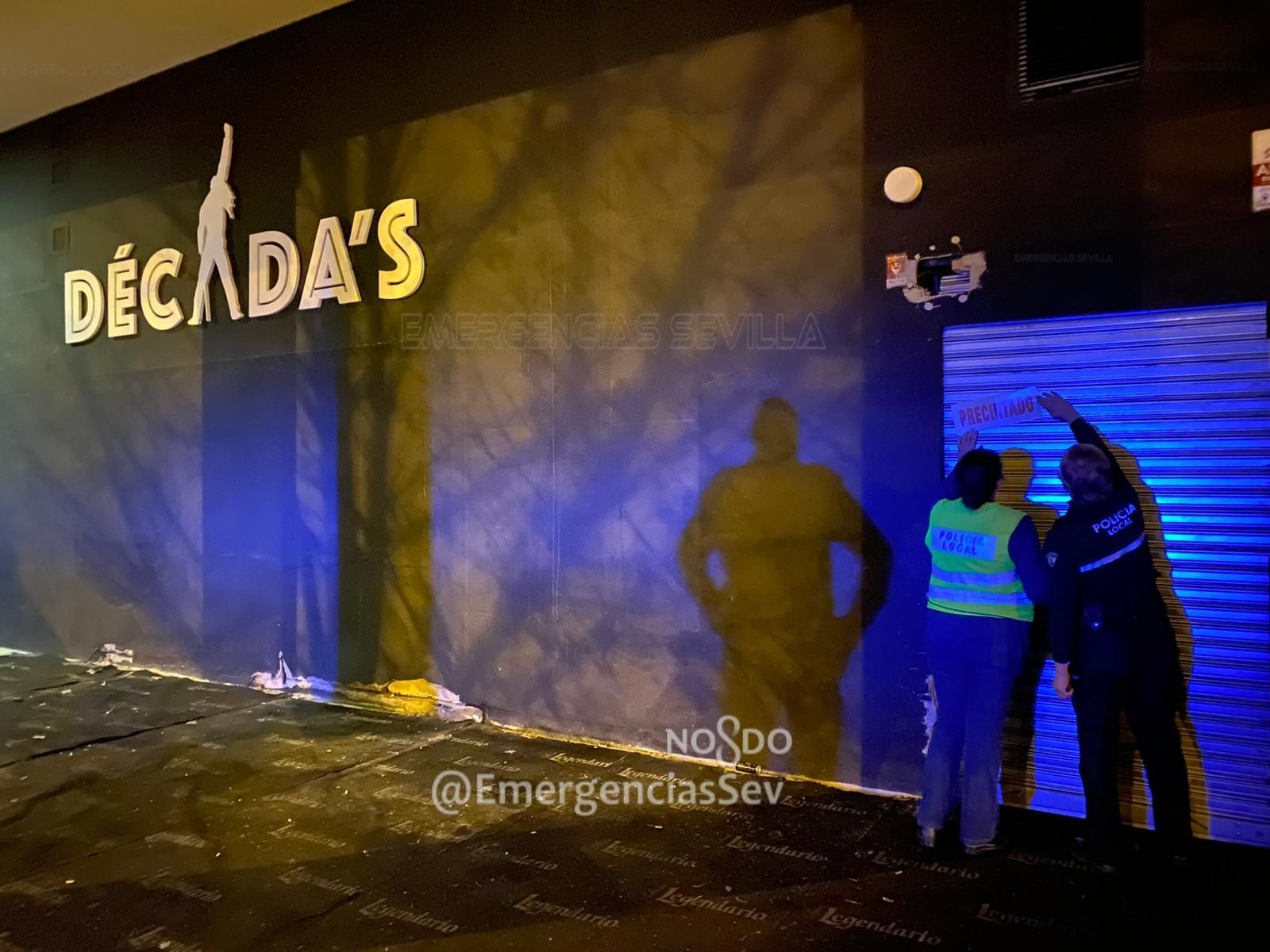 La Policía Local de Sevilla expedienta a 16 bares y precinta una fiesta sin licencia