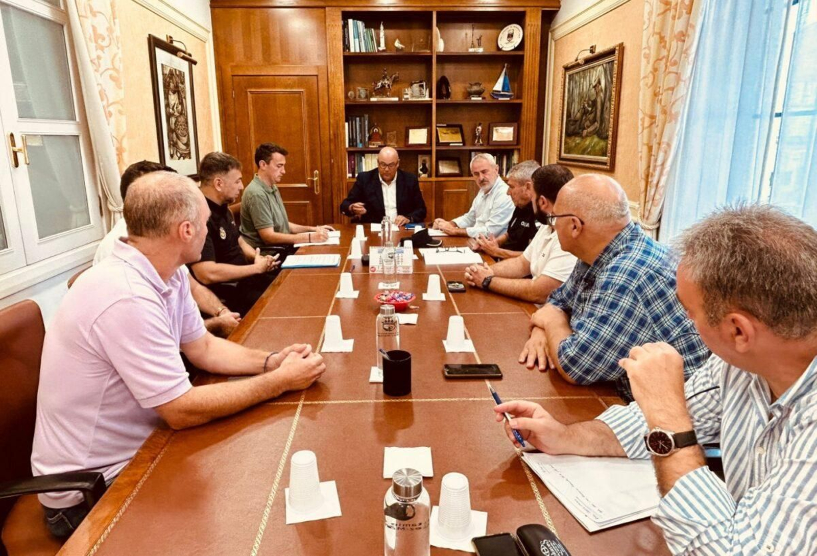 Reunión en Vélez-Málaga para reforzar la seguridad en el campo con nuevos controles Reunión en Vélez-Málaga para reforzar la seguridad en el campo con nuevos controles