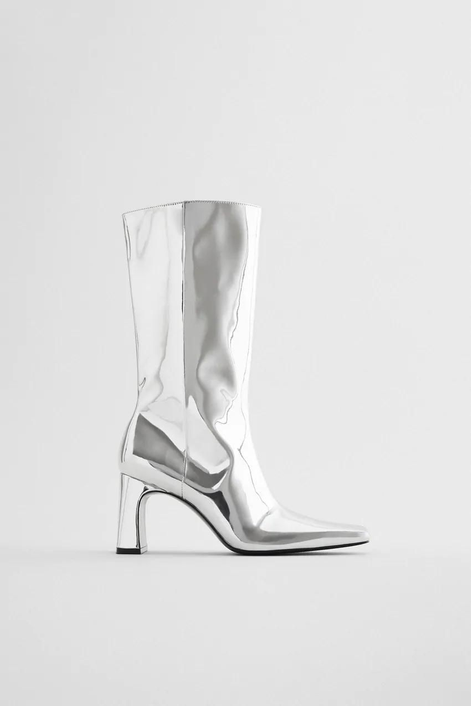 Las botas que vas a querer llevar todos los días y con todos tus 'looks'