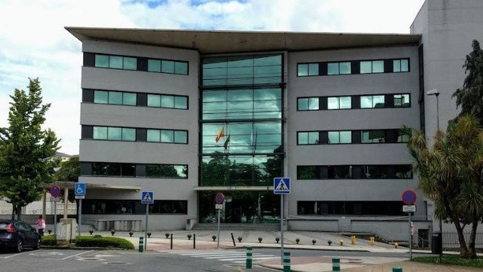 Piden más de un año de prisión para una mujer acusada de maltratar a once cachorros, de los que diez murieron