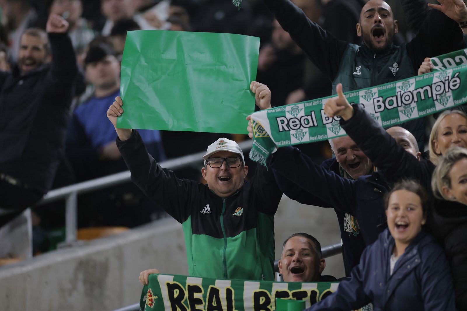 Búscate en las fotos del Betis - Atlético de Madrid