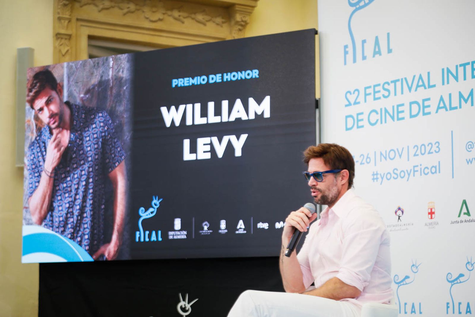 Imágenes de William Levy en FICAL