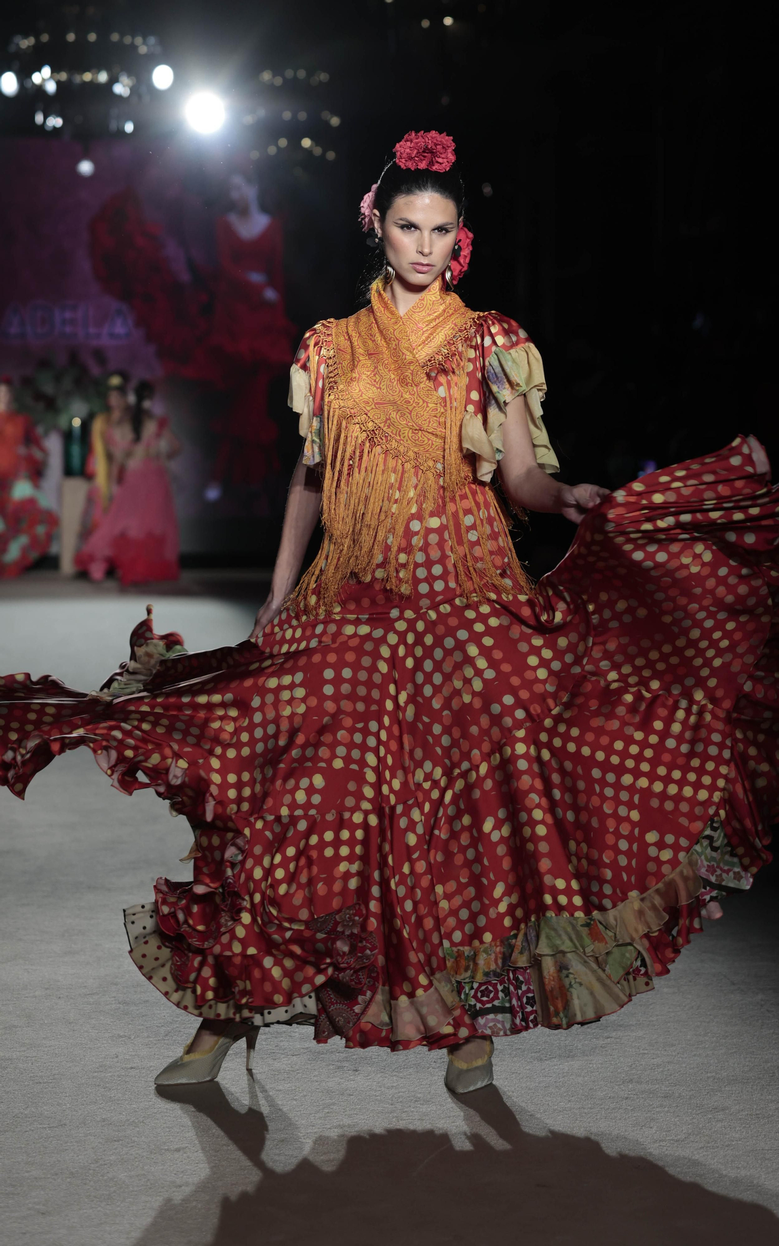 El desfile de Ángela y Adela en We Love flamenco, todas las fotos