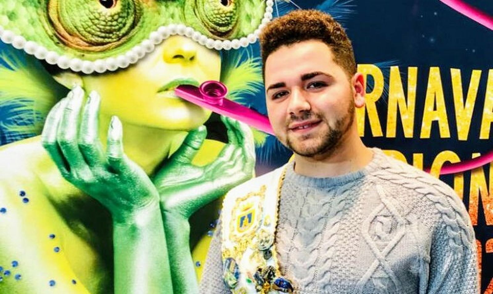 Iván Mellado es el primer hombre con esta distinción tras 37 años de elección de mujeres aspirantes a Perla del Carnaval de Chipiona.