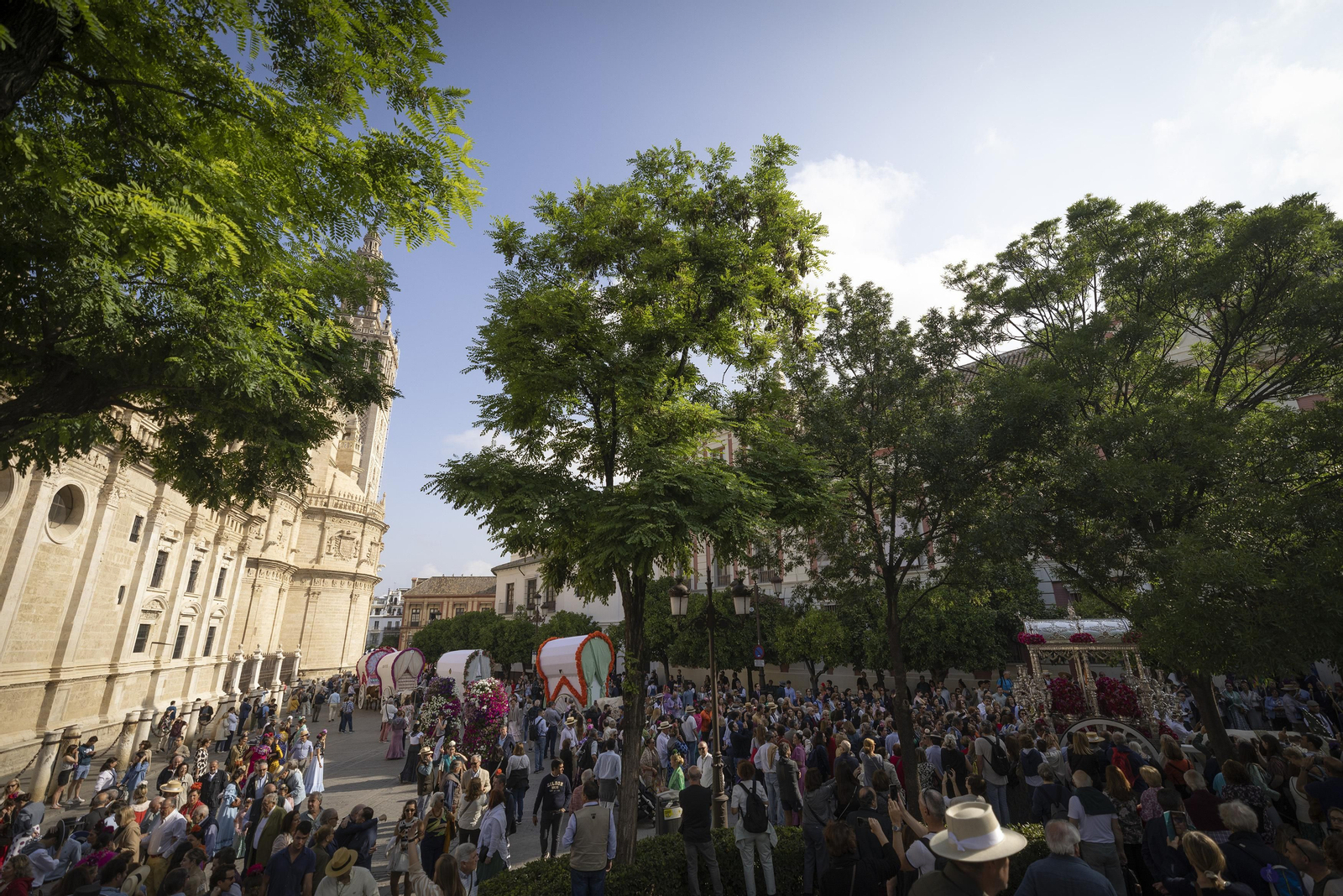 Las imágenes de la salida de la Hermandad del Rocío de Sevilla