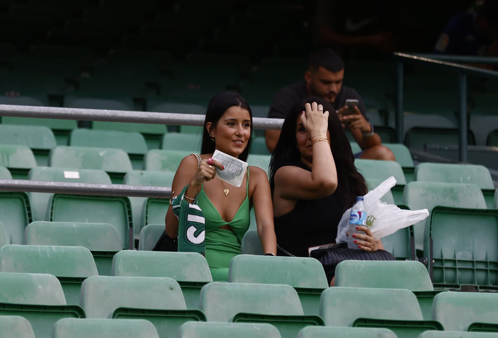 Búscate en las fotos del partido Betis-Villarreal