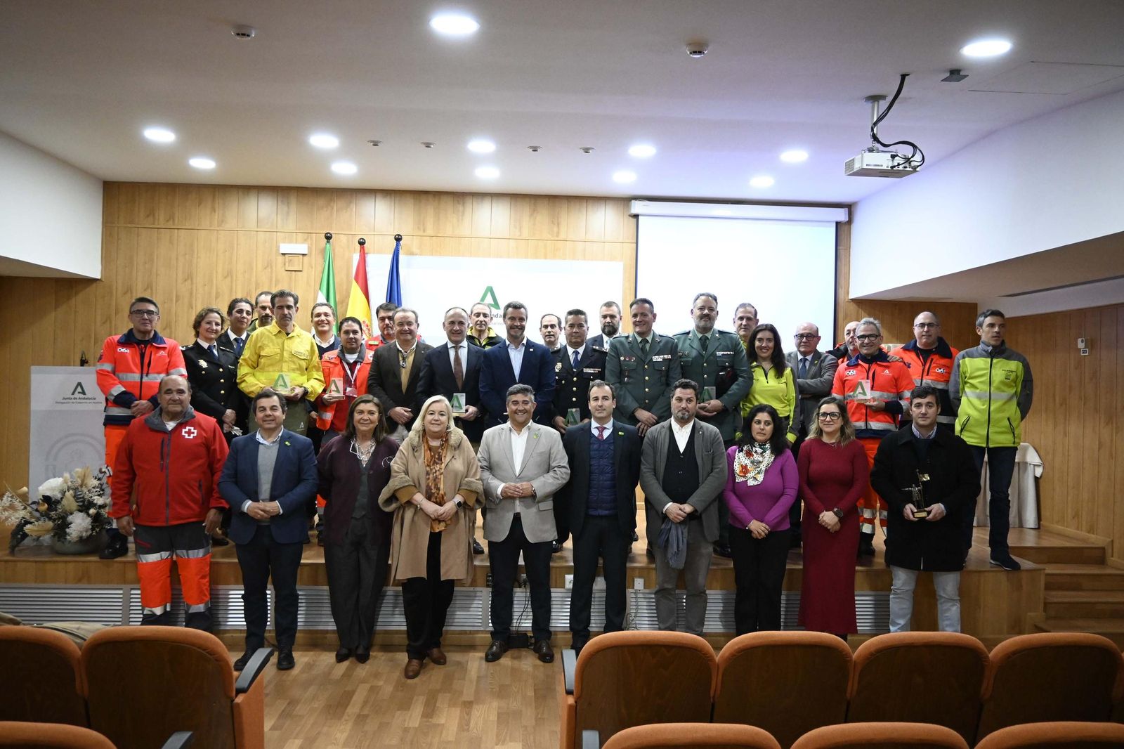 Imágenes del reconocimiento a las entidades que participaron en la emergencia de Cueva de la Mora