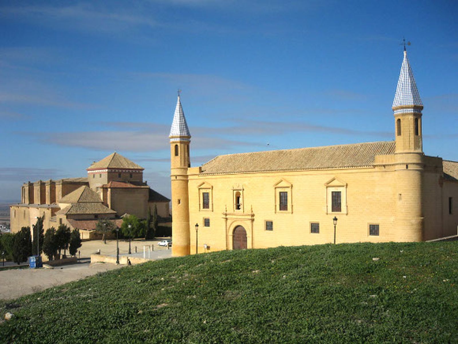 Osuna ampliará su Escuela Universitaria con otro edificio