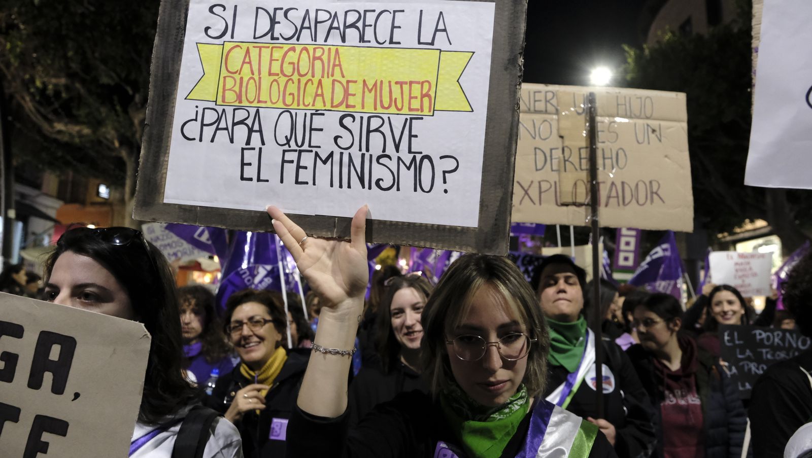 Imágenes de las manifestaciones por el Día de la Mujer en Almería