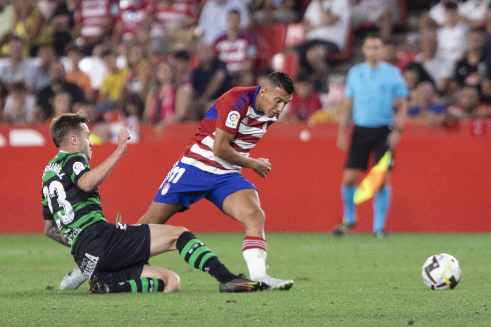 Uzuni, en el encuentro ante el Racing de Santander.