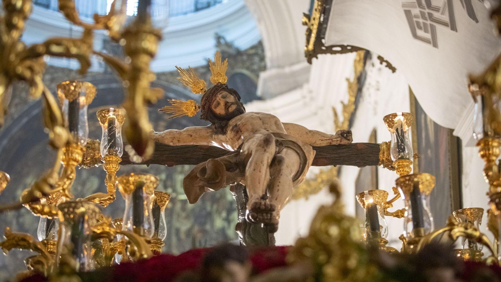 El Cristo de la Vera-Cruz, en el interior de San Francisco la pasada Semana Santa.