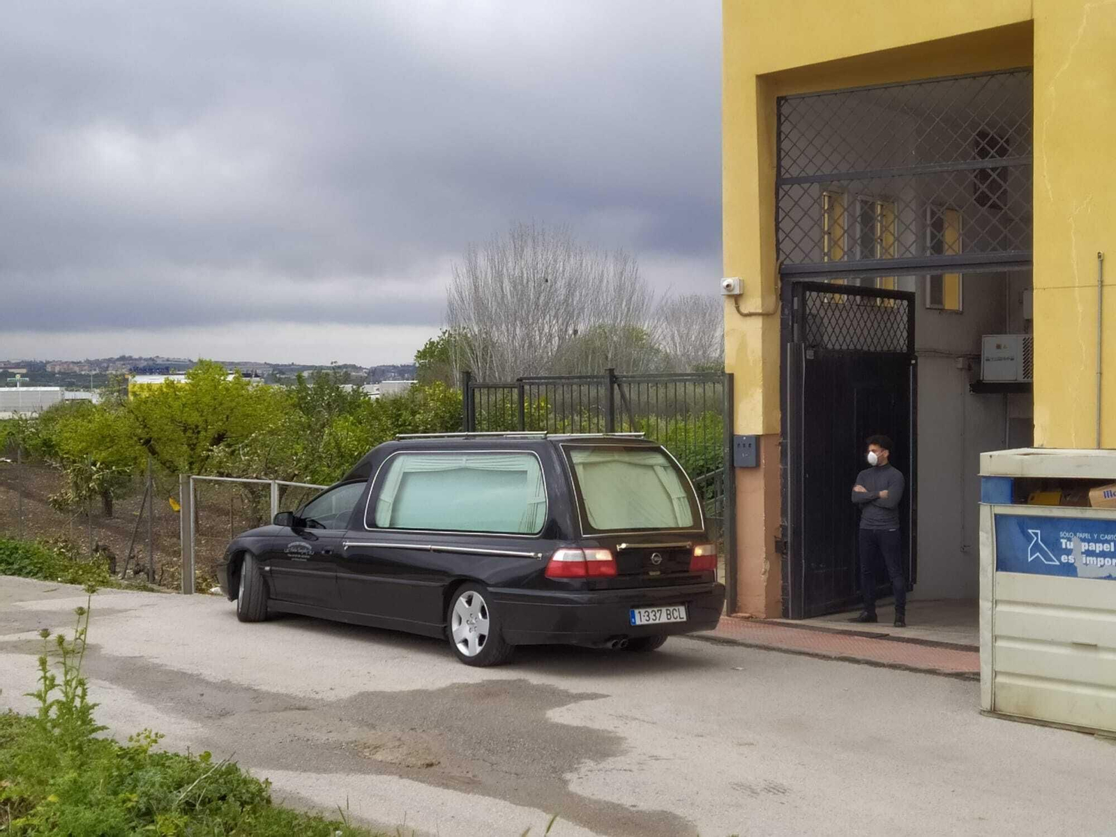 El cementerio de Granada está dispuesto a hacer cremaciones de fallecidos por coronavirus en Madrid