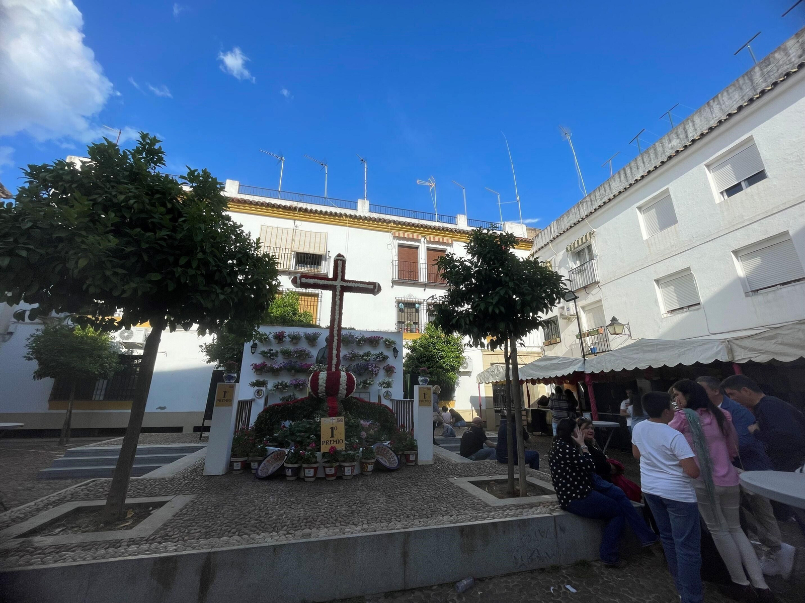 Cruz de la Hermandad de Nuestro Padre Jesús Nazareno. Las Cruces ganadoras del concurso municipal de Córdoba 2024, en imágenes