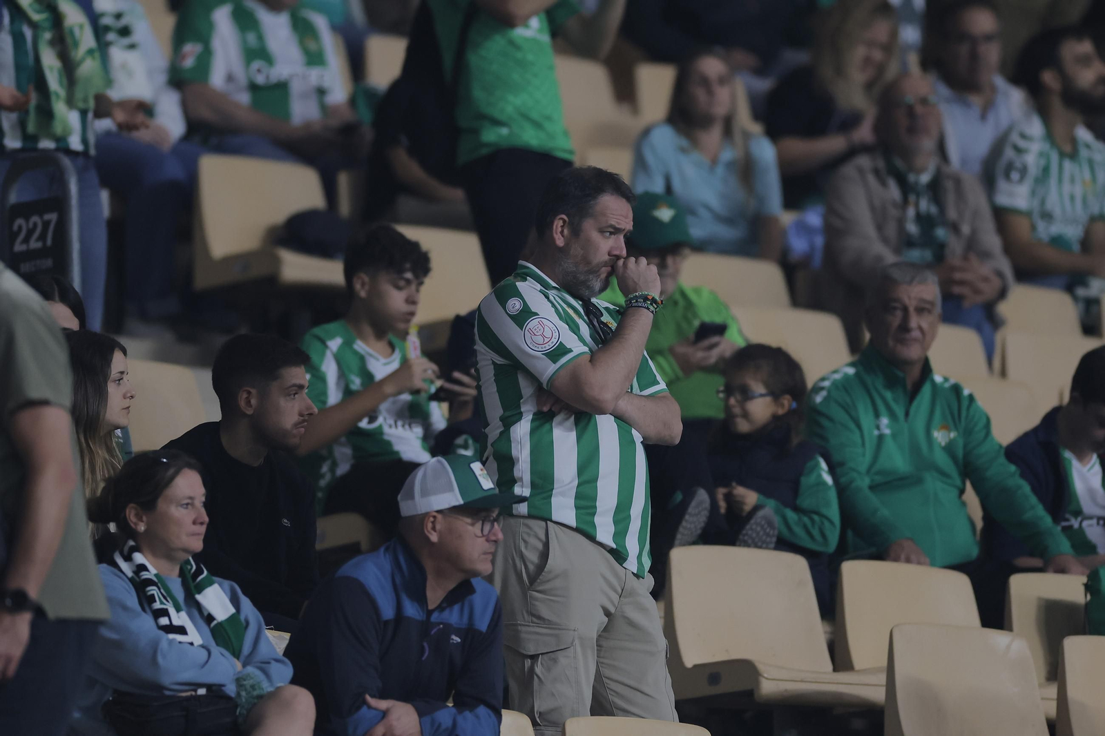 Búscate en las fotos del Betis - Mallorca