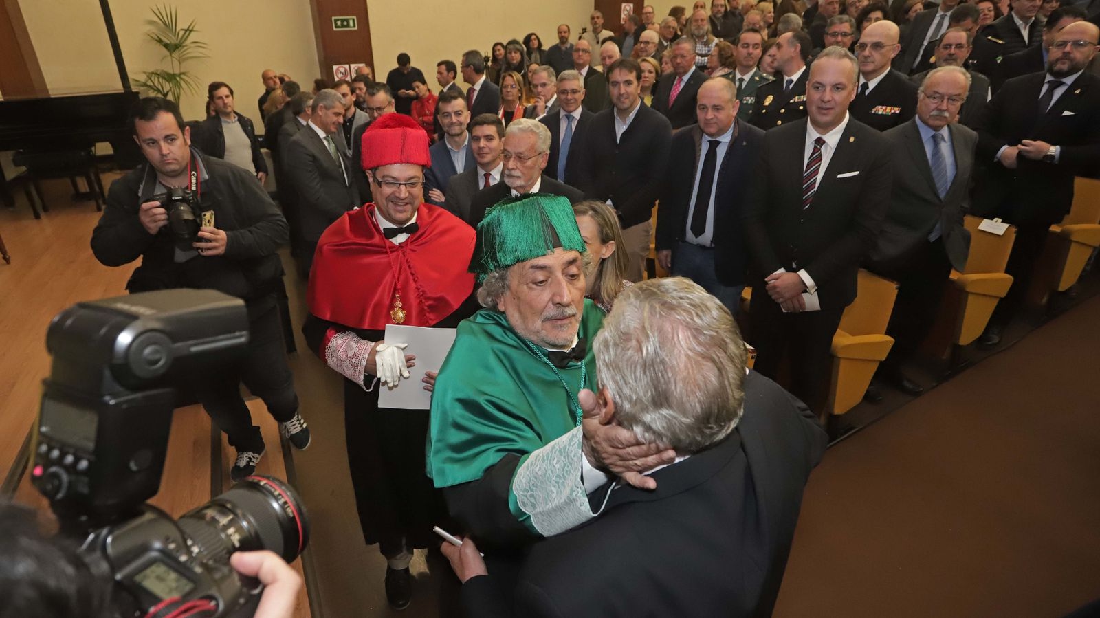Investidura de Pepe Chamizo como Doctor Honoris Causa en imágenes