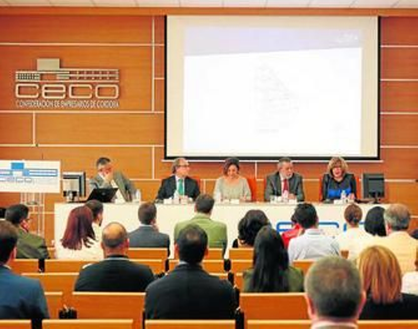 Un momento  de la presentación del estudio, ayer en el salón de actos de CECO.