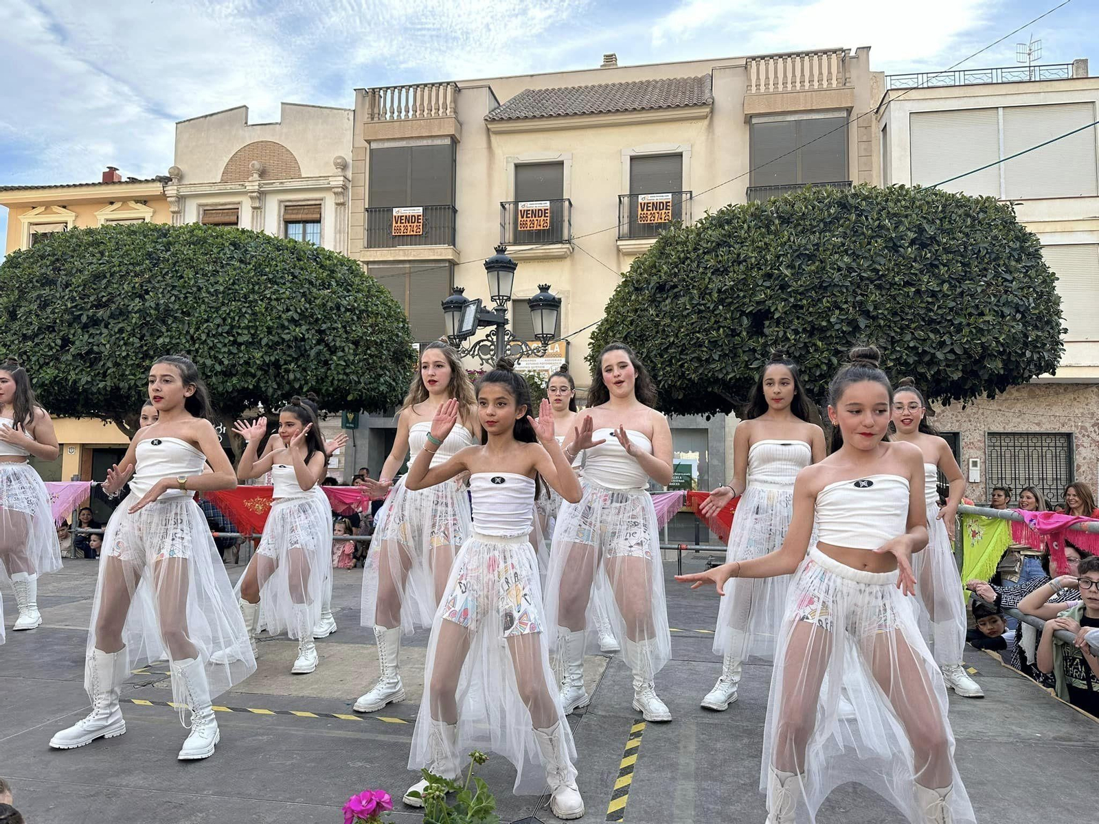 Se sucedieron bailes durante toda la tarde para celebrar el Día de la Danza.